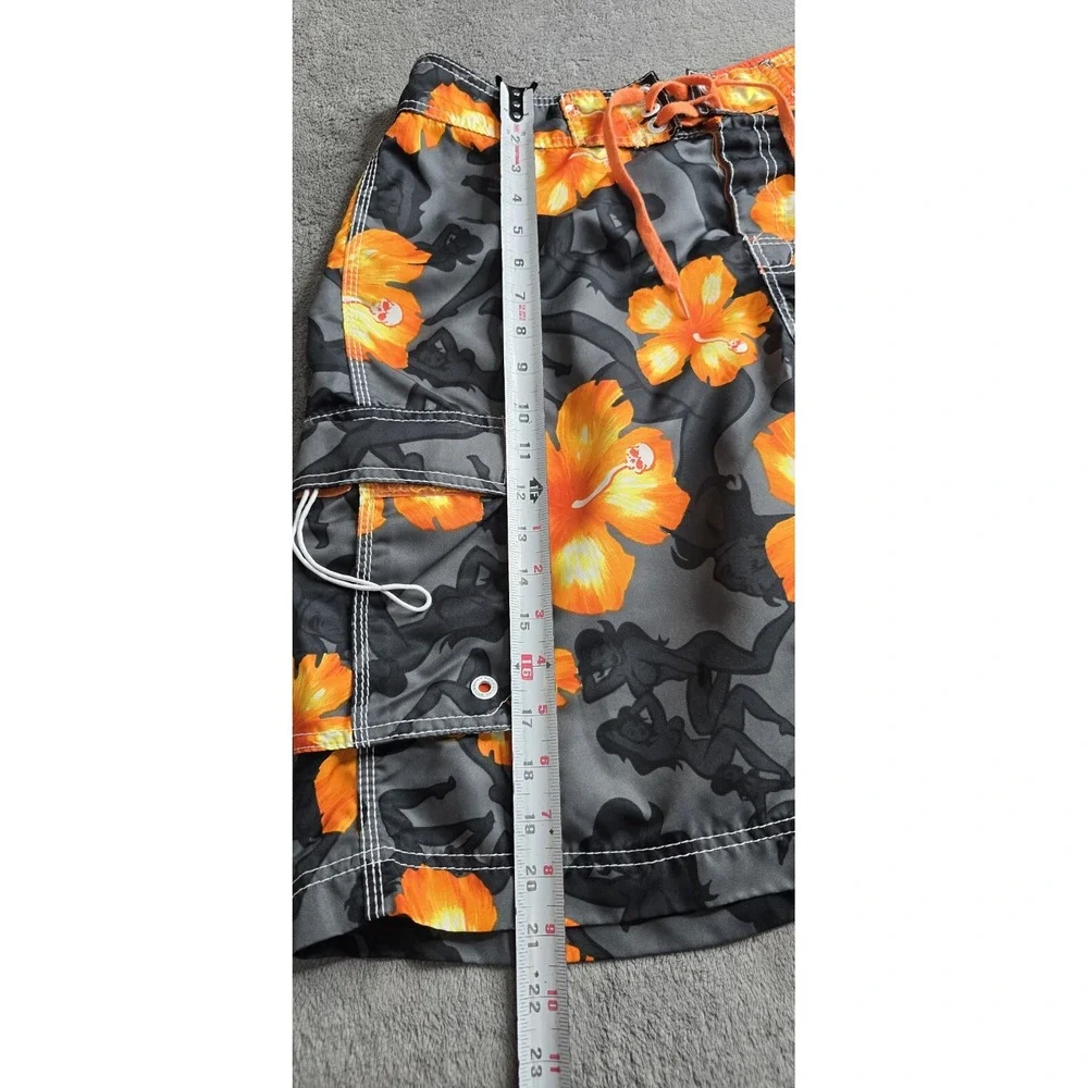 Billabong Floral Hibiscus Skull Pin Up Girl Boardshoarts Mens 33 (32) Orange